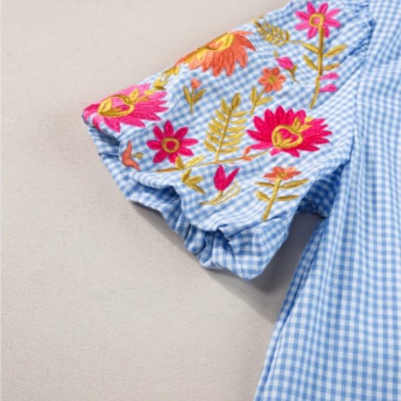 Top - Picture 2 of 3